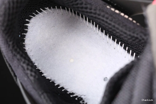 O-W Air Nike AA3830-002 Black Presto x 0319